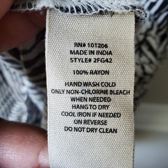 Soft Surroundings Shift Dress M Neutral Career Classic Casual Breathable Relaxed - Picture 6 of 10